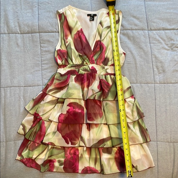 H&M Floral Ruffle Dress - Picture 4 of 6